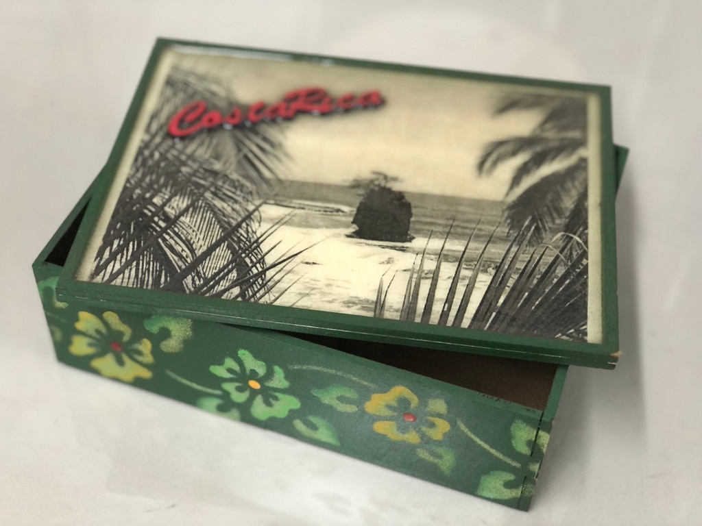 L20-084 Caja 16.5x12.5x5 con orilla para vitral y tapa de poner