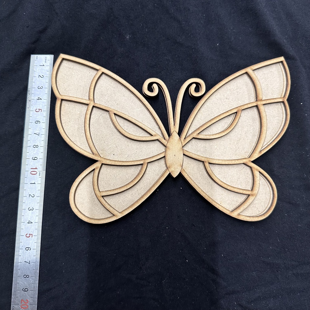 L6-048a Mariposa para imitación vitral - 19x14cm