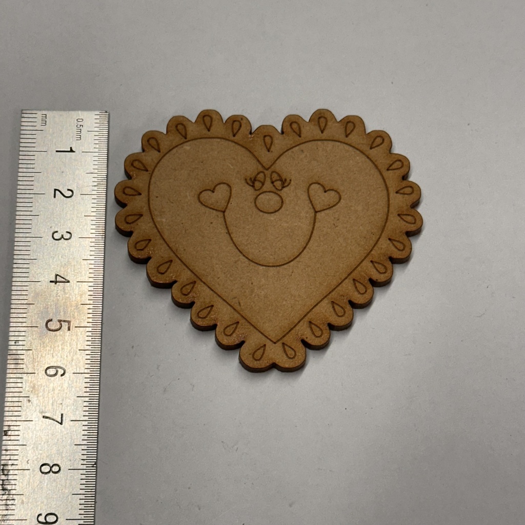 L1-020 Corazón orilla de encaje 6x7cm