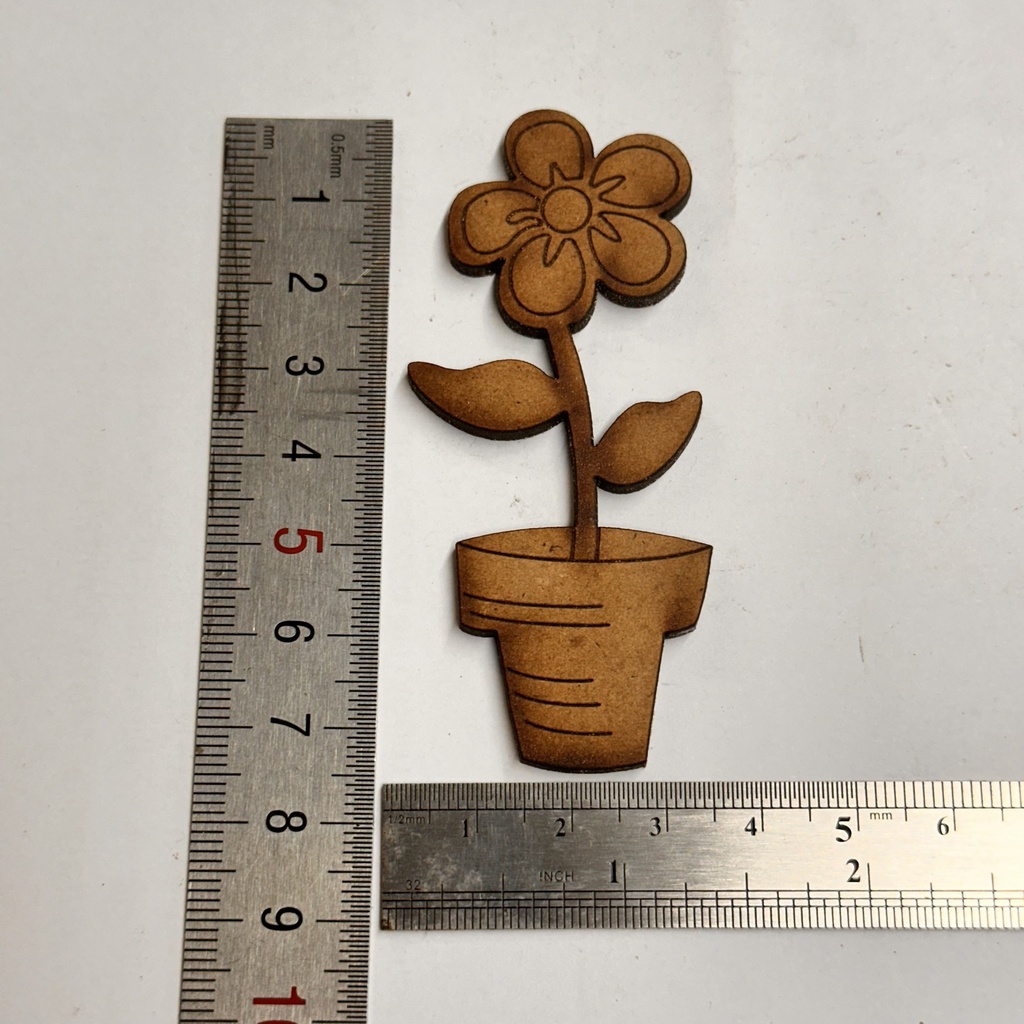 L5-024 Flor con maceta 7cm
