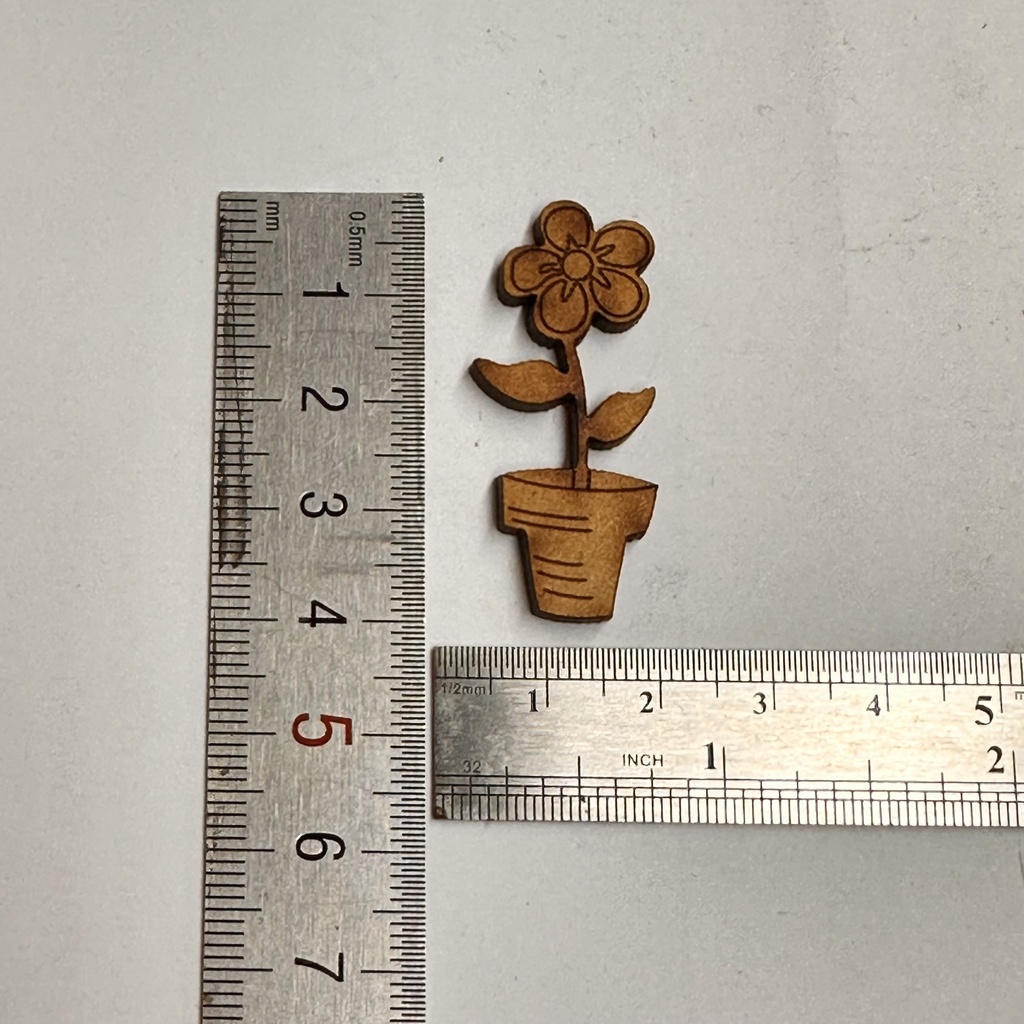 L5-024a Flor con maceta 4cm