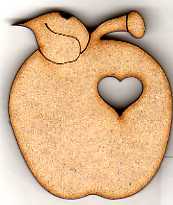 L7-013 Manzana con corazón 7cm.