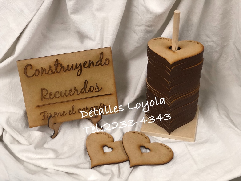 L16-031 Base para corazones de firmas y rótulo para boda o quinceaños