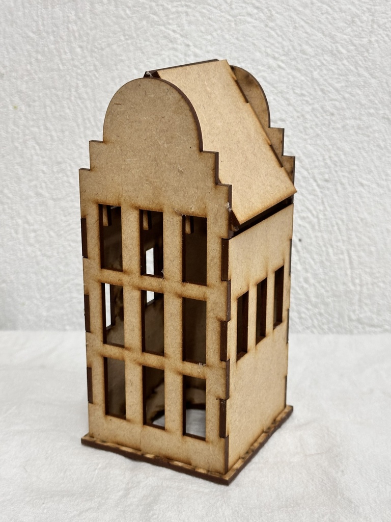 L23-394 Casa 9 de la villa 8x8x19cm