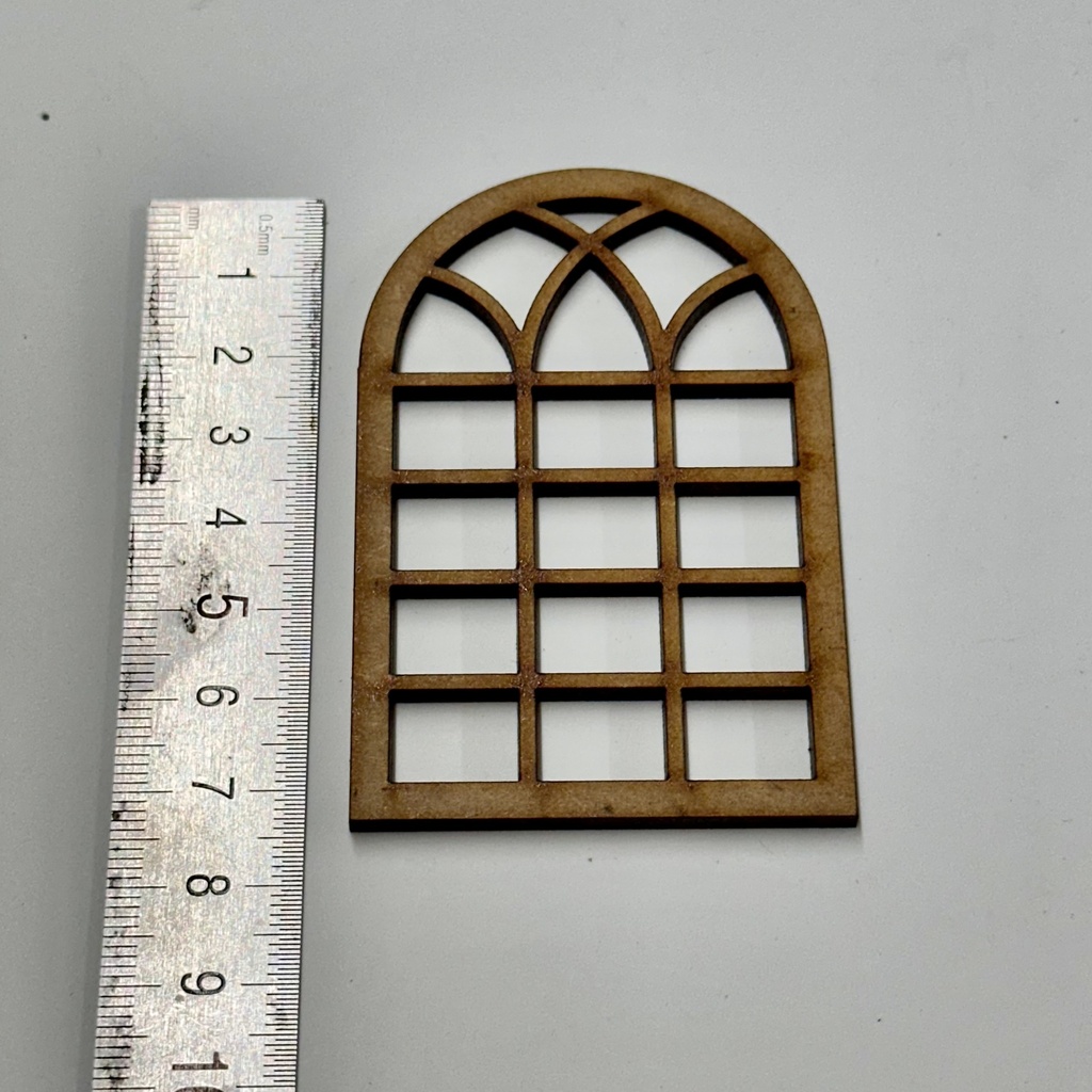 L34-061 Ventana calada 10 7,6x5cm