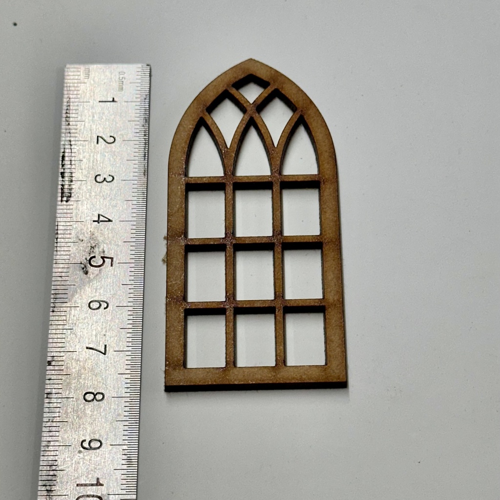 L34-063 Ventana calada 12 8x4cm
