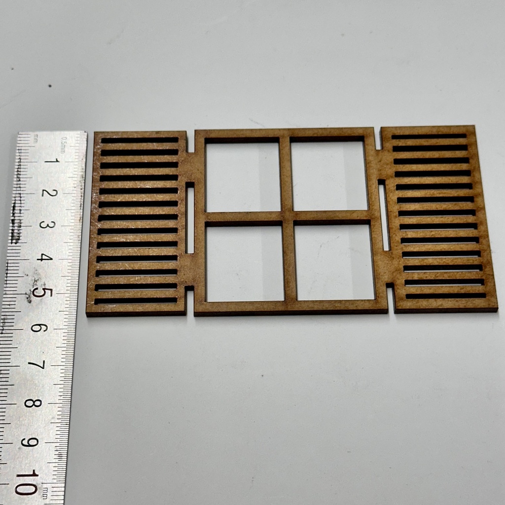 L34-077 Ventana calada 18 con lados 6x10cm