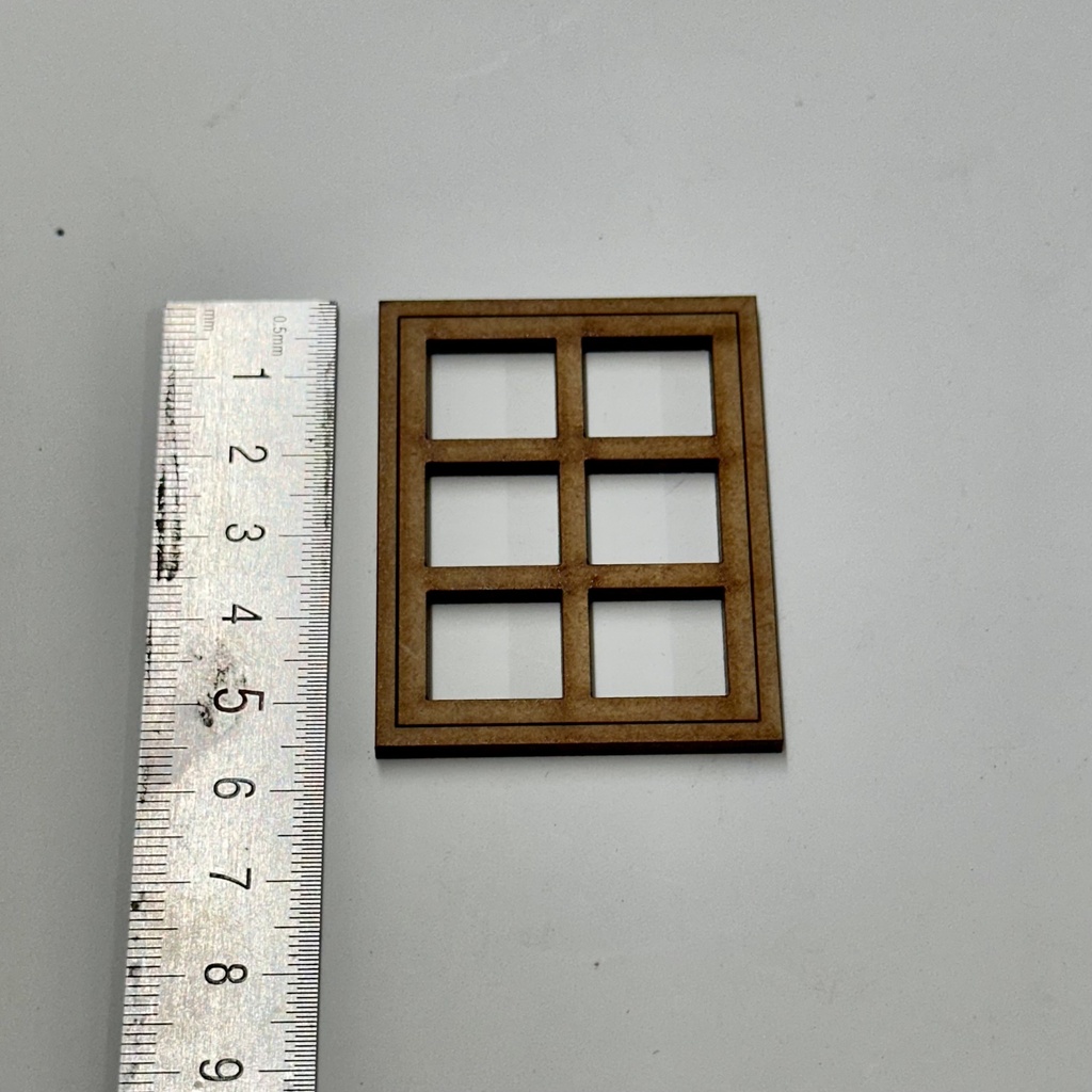 L34-079 Ventana calada 18 cuadrada 5,5x4cm