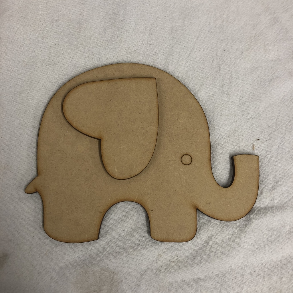 L14-186 Elefante orejita de corazon #2 10cm 
