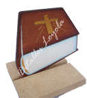 L15-004 Biblia cerrada 5x5cm
