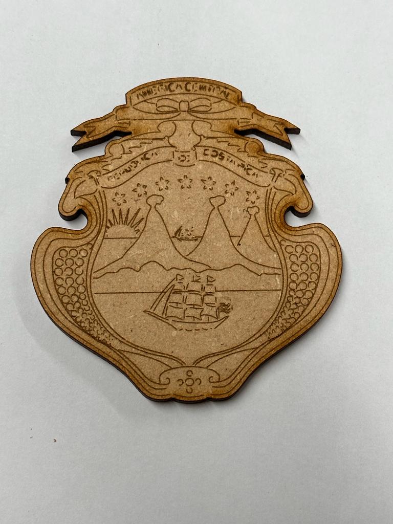 L16-022 Escudo de Costa Rica 30cm plano (típico de Costa Rica)