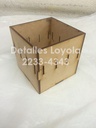 L20-008f Caja 10x10x10cm con huecos para cinta (sin tapa)