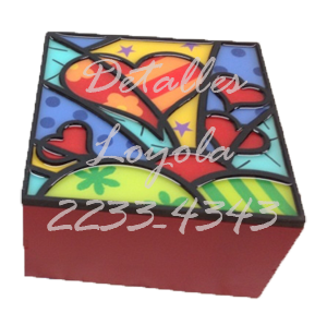 L20-056 Caja 15x15x8 con tapa de poner/corazones BRITO, acabado vitral