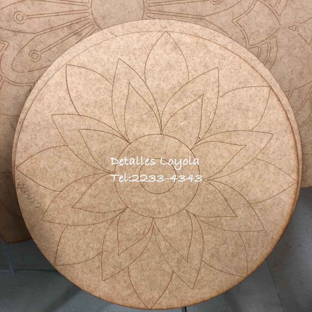 L31-006 Mandala plana redonda petalos 1 29cm