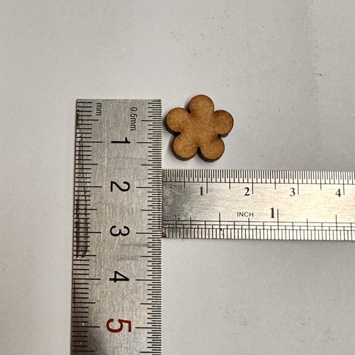 [L5-003] L5-003 Flor redonda 1.5cm