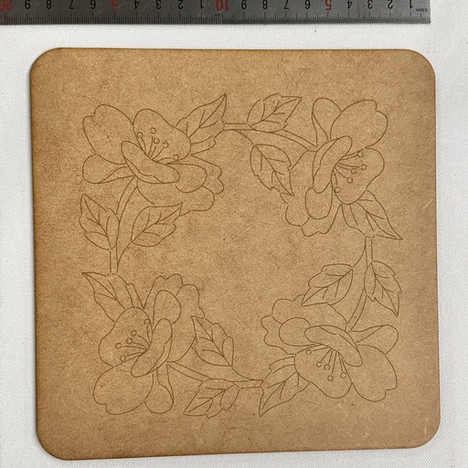 [L5-054] L5-054 Tabla 19x19 con grabado para pincelada Flor #11