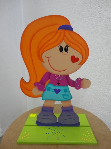 [L9-056] L9-056 Muñeca fulanita en minifalda 25cm