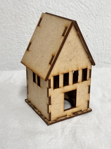 L23-390 Casa 5 de la villa 7x7x13cm