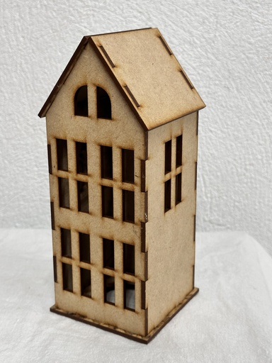 L23-393 Casa 8 de la villa 9x9x21cm