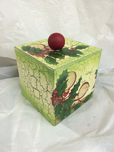 [L20-036a] L20-036a Caja 12x12x12cm con tapa de poner y bolita de BC-0254