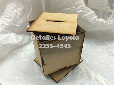 [L20-036b] L20-036b Caja 12x12x12cm con fondo y tapa de alcancía
