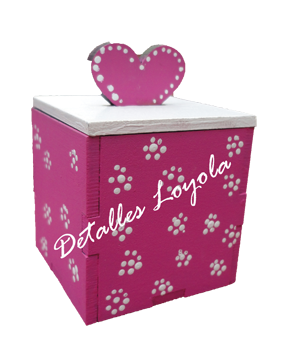 [L20-040b] L20-040b Caja 5x5x5 con tapita de corazón