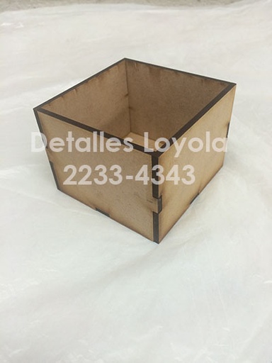[L20-122] L20-122 Caja 37x21x10cm sin tapa 6mm