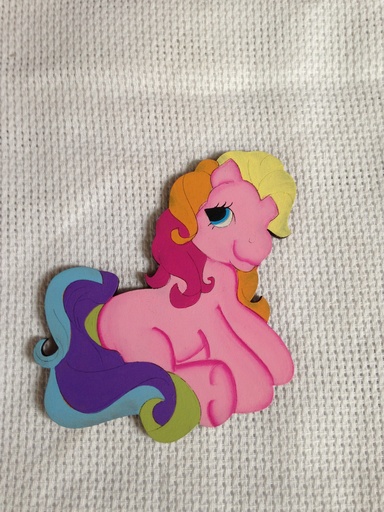 [L22-083] L22-083 My Little Pony sentado 10cm